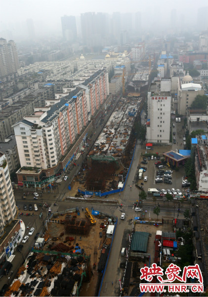 隴海路高架橋已雛形顯現(xiàn)。