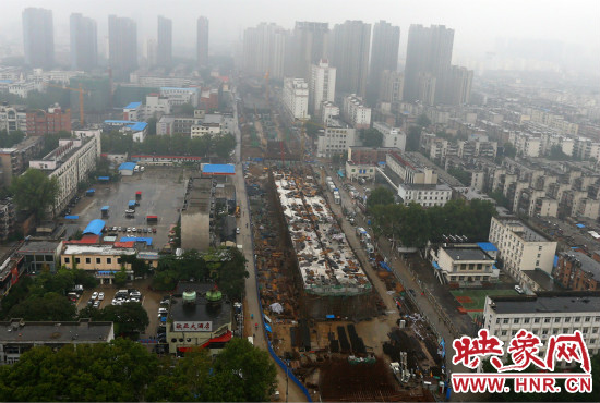 明年春節(jié)前高架橋部分道路將建成通車(chē)。