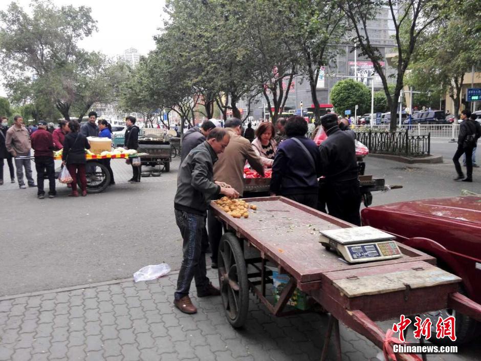 自治區(qū)和烏魯木齊市有關(guān)部門迅速處置，傷員已全部送往醫(yī)院救治。