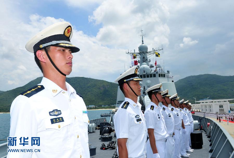 6月9日，在三亞某軍港，?？谂灩俦谂烎剂嘘?duì)。