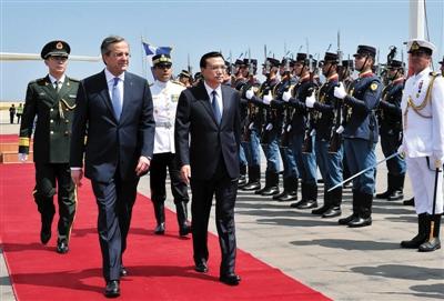 　6月19日，國(guó)務(wù)院總理李克強(qiáng)乘專機(jī)抵達(dá)雅典國(guó)際機(jī)場(chǎng)，開始對(duì)希臘進(jìn)行正式訪問。