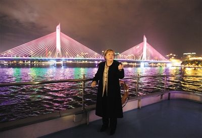 2012年2月3日，德國總理默克爾夜游廣州。