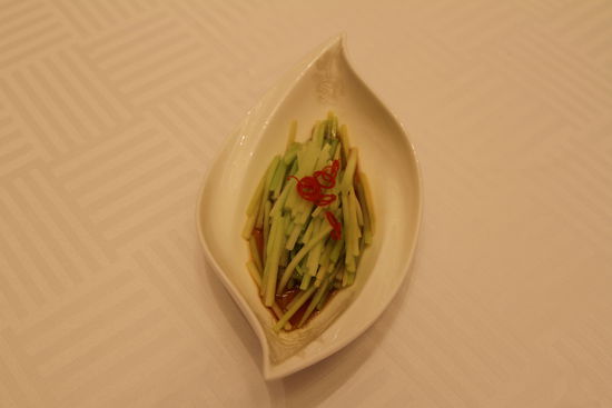 白灼翠芥蘭。 花惠生 供圖