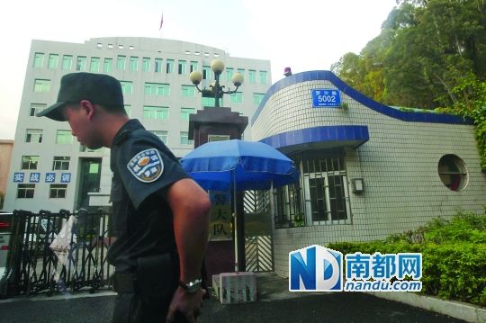 　中標(biāo)的美發(fā)公司注冊地點就在羅湖公安分局巡警大隊里面。