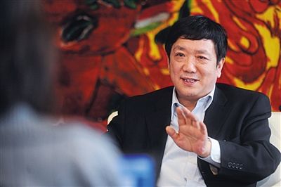 　政協(xié)委員、中國電力投資集團(tuán)總經(jīng)理陸啟洲稱，7800元是其每月基本工資。資料圖片/新京報記者 楊杰