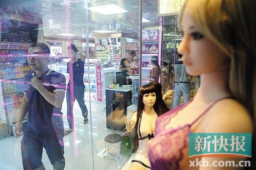 廣東成人用品市場調(diào)查。圖為各地的經(jīng)銷商都會在此進貨。新快報記者 孫毅/攝