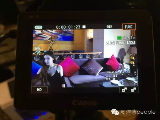 直播中的王瑞兒。攝影：于亞妮