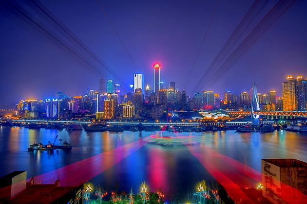 中原地產(chǎn)數(shù)據(jù)顯示，8月最后一周，上海市新建商品住宅成交已連續(xù)5天破千，昨日（8月31日）更是達(dá)到單日成交1123套。