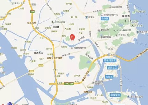 以此前的格力康樂園為例。在2005年，格力電器就已出資2億元，建立員工生活區(qū)——格力康樂園。該生活園區(qū)建筑面積達12萬平方米以上，可容納員工10000多人。后來，斥資4億的康樂園二期也已經(jīng)投入使用。