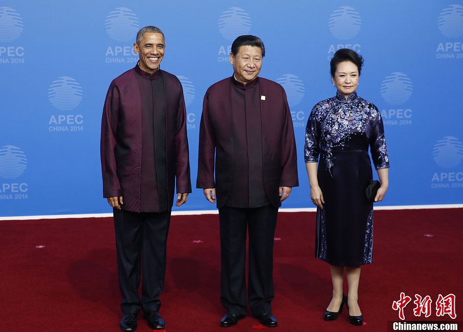 圖為習(xí)近平夫婦歡迎美國總統(tǒng)奧巴馬。中新社發(fā) 杜洋 攝