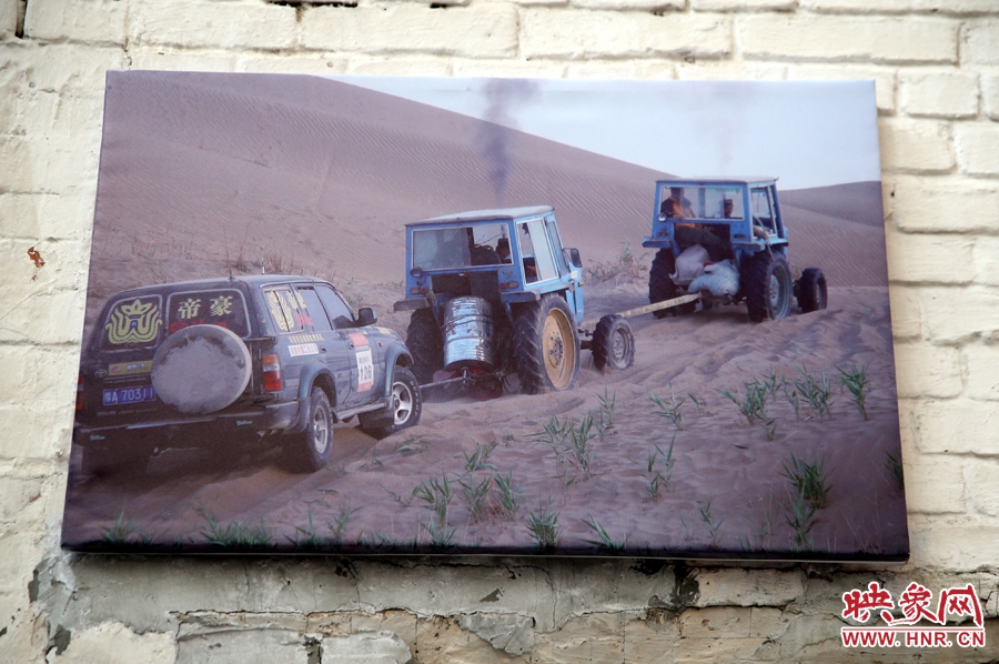 賽車的世界、更是男人的世界。圖為部分參展攝影作品。
