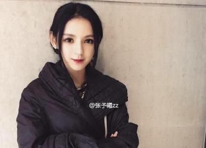 國民老公王思聰?shù)木p聞女友張予曦，93年