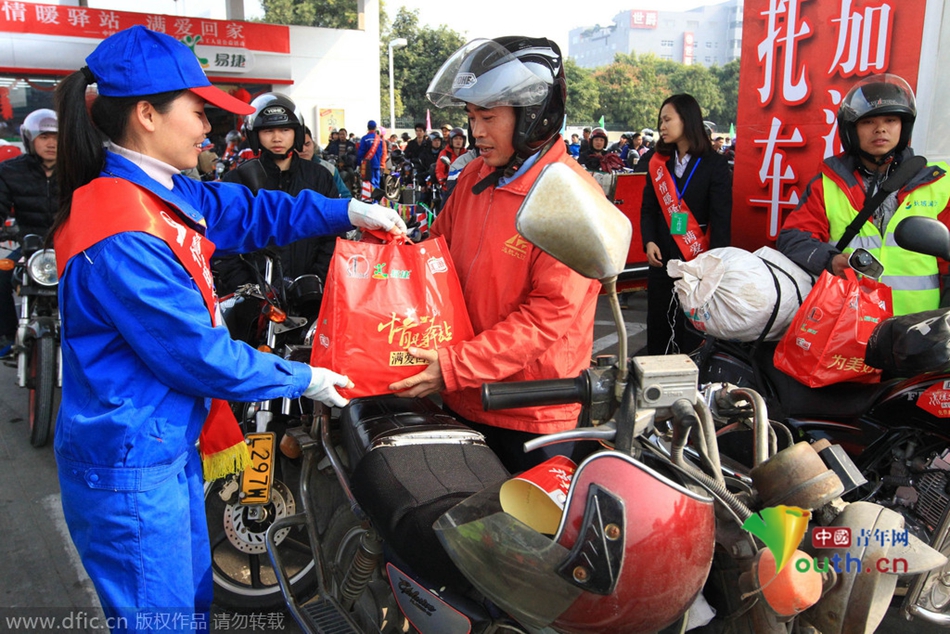 今年廣東、廣西兩省共193座中石化油站將為返鄉(xiāng)車主提供“6+X”免費服務(wù)，并將為1萬名“返鄉(xiāng)摩騎”免