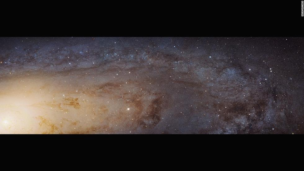 離銀河系較近的仙女座星系可以在晴朗的黑夜被肉眼觀測到。