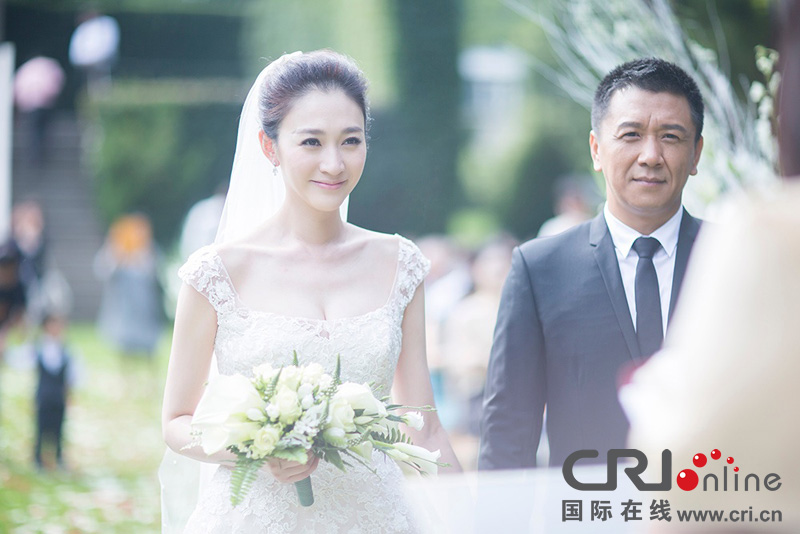 李小冉比利時辦婚禮 朱丹、鐘欣潼、應(yīng)采兒做伴娘