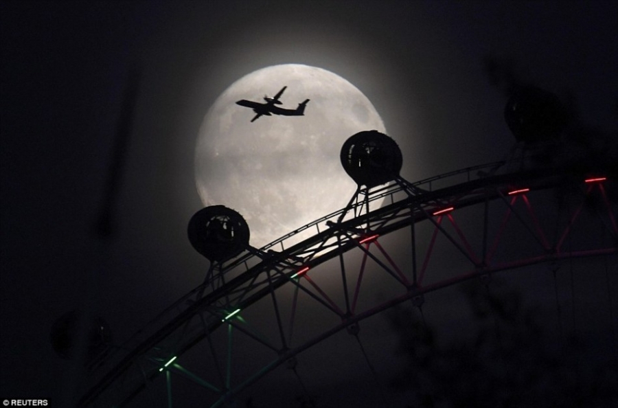 68年來最大！今晚夜空上演超級月亮