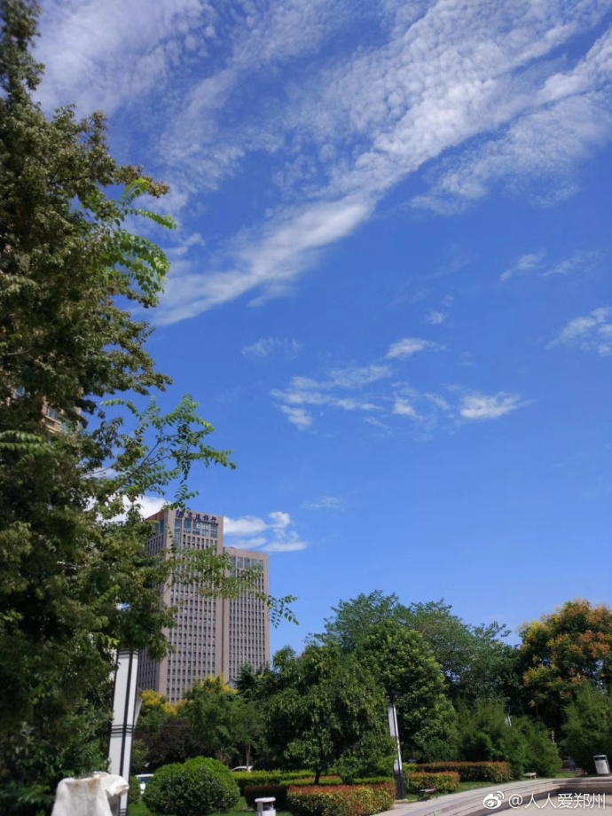 又被鄭州的藍天刷屏！隨便一拍就是手機壁紙