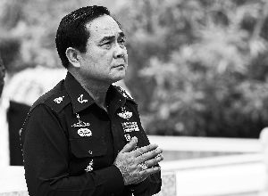 8月21日，巴育在泰國春武里府出席軍方活動。 新華社發(fā)