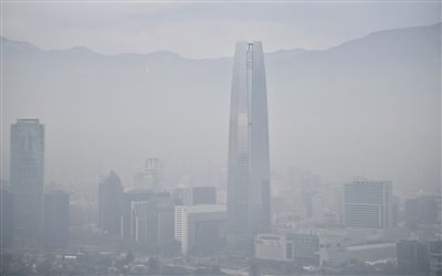 21日，智利首都圣地亞哥被霧霾籠罩。
