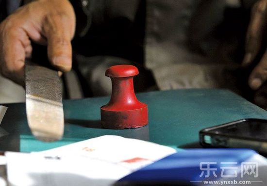 陶云江說起自己的女兒、家庭和現(xiàn)在的狀況時(shí)幾度哽咽