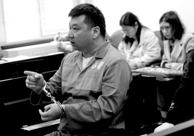 男子獄中服刑時手機上網(wǎng)詐騙160余萬元 男子獄中服刑時手機上網(wǎng)詐騙160余萬元