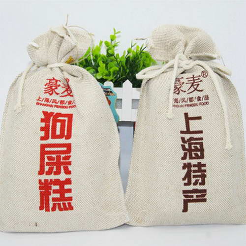 上海某公司推出的一款名為“狗屎糕”的產(chǎn)品引來不少質(zhì)疑。