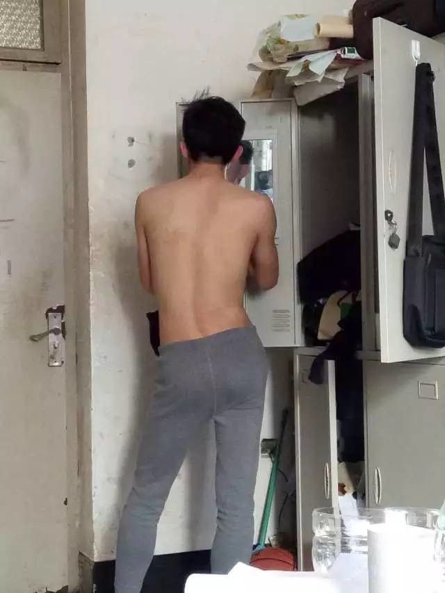 這個(gè)學(xué)校的男生宿舍火了！女同學(xué)都喊著要嫁