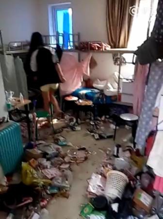 這個(gè)學(xué)校的男生宿舍火了！女同學(xué)都喊著要嫁