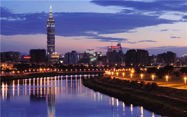 不要溫和地走進那個良夜 因為夜太美！