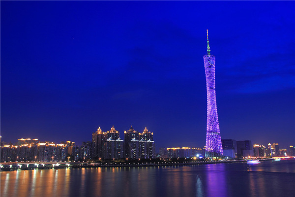 不要溫和地走進那個良夜 因為夜太美！