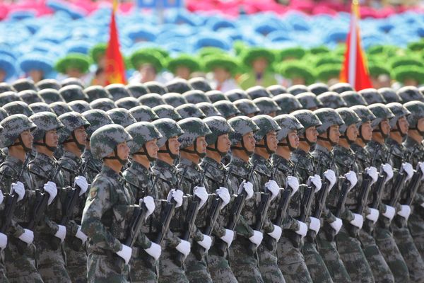 總體看，中國軍隊是稱職的，承擔了它對這個國家和人民的應有責任。