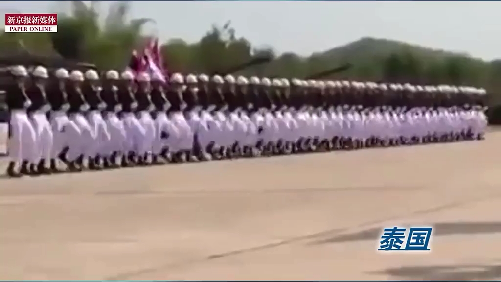 那些年摩托、樹人、斧頭兵上演的有趣閱兵式
