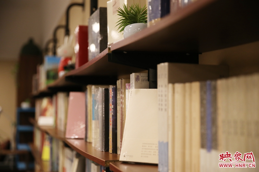 書店內(nèi)的裝飾。