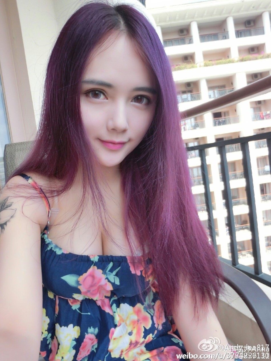 湖大21歲?；ㄇ巴购舐N無懼走光